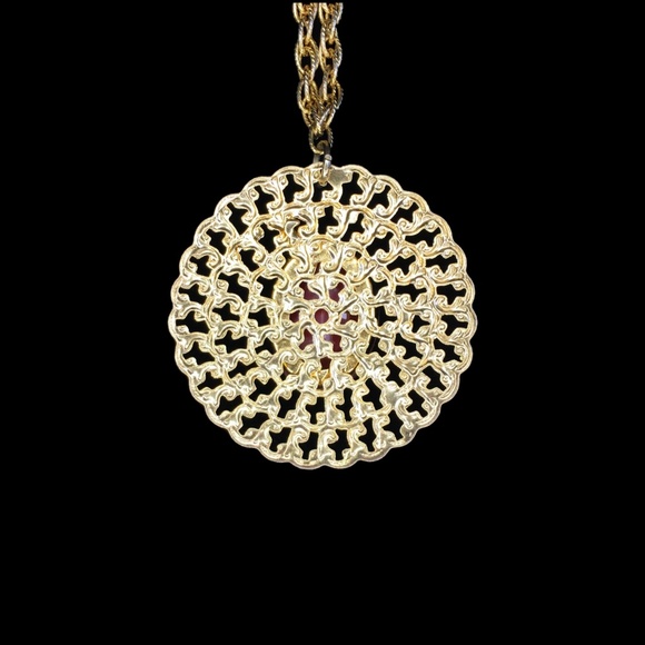 Vintage Pink Stone Gold Sun Pendant Necklace - Picture 5 of 6